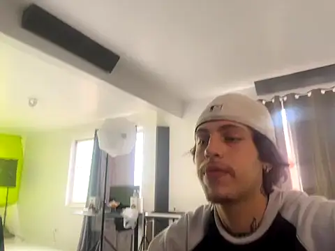 bigrosa21cm online show from October 26, 2025, 11:49 am