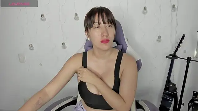 Lissa Kim1 online show from January 12, 2026, 1:05 pm