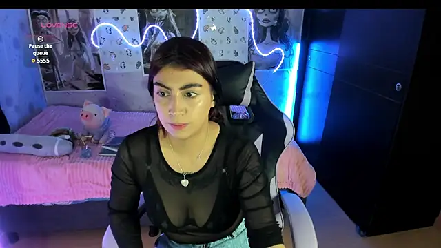 Snapshot of Medussa_katt chatting on July 21, 2026, 9:17 pm Medussa katt online show from July 21, 2026, 9:17 pm