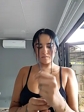 Rosa Warreen  online show from October 5, 2025, 12:36 pm