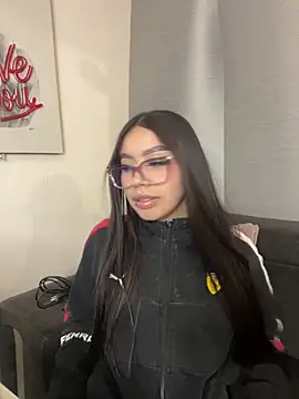 Cristina pinkk online show from November 29, 2025, 3:31 am