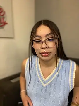 Cristina pinkk online show from December 4, 2025, 5:06 am