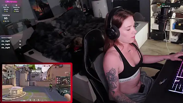 Horny Makima online show from September 24, 2025, 12:08 pm