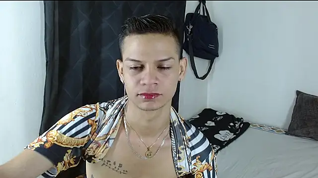 Snapshot of axce1_boy24 chatting on October 8, 2025, 12:03 pm axce1 boy24 online show from October 8, 2025, 12:03 pm