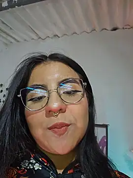 Maddy rosse12 online show from December 17, 2025, 5:08 pm