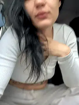 MeekyRich online show from October 7, 2025, 3:47 am