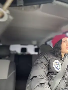 MeekyRich online show from March 18, 2026, 3:42 am