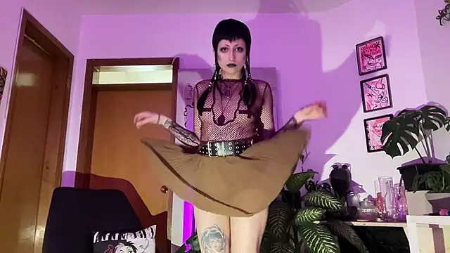 Snapshot of ELENA_UMBRA chatting on November 27, 2025, 8:11 pm ELENA UMBRA online show from November 27, 2025, 8:11 pm