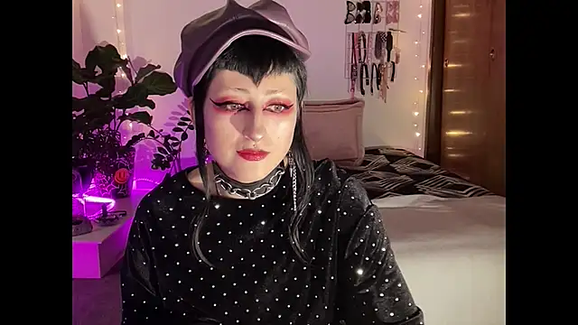 ELENA UMBRA online show from January 6, 2026, 9:39 pm