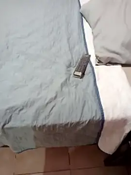 luuiss12 online show from January 11, 2026, 10:26 pm