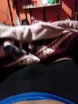 luuiss12 online show from April 8, 2026, 12:05 pm