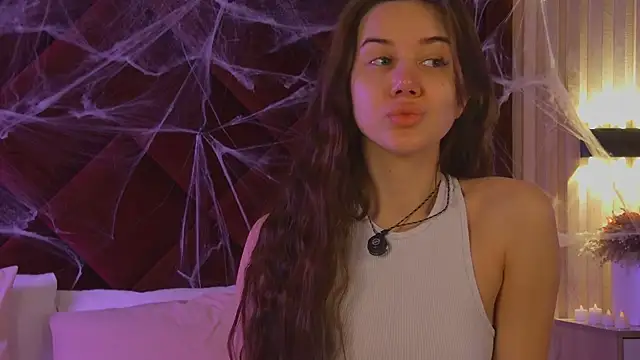 StacyHarland online show from October 27, 2025, 4:27 am