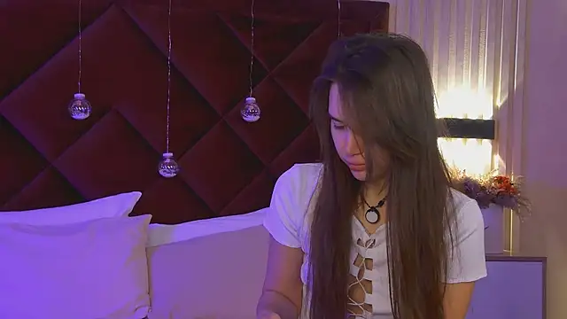 StacyHarland online show from December 15, 2025, 4:50 am