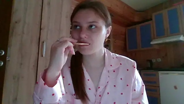 Little shygirl online show from October 18, 2025, 4:48 am