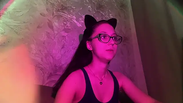 Snapshot of YourTemptation_ chatting on December 2, 2025, 5:41 pm YourTemptation online show from December 2, 2025, 5:41 pm