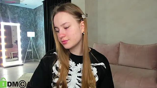 Snapshot of Candy_Cansew chatting on October 26, 2025, 1:11 am Candy Cansew online show from October 26, 2025, 1:11 am