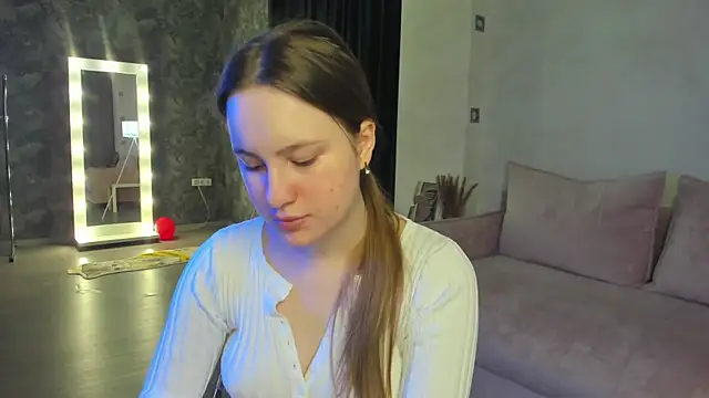 Candy Cansew online show from February 6, 2026, 1:10 am