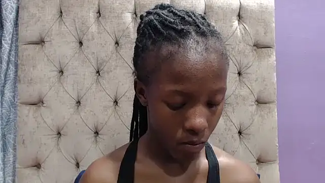 sexykea2002x online show from September 26, 2025, 9:13 am