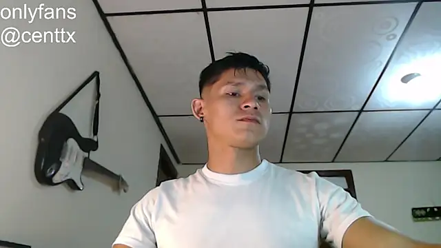 axel moreno online show from September 13, 2025, 2:22 am