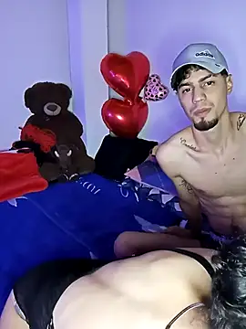 JennMuriel  online show from October 28, 2025, 3:43 am