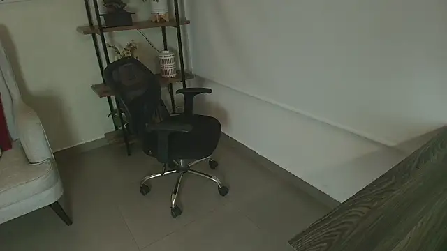 Snapshot of _Victoria_Collins chatting on July 15, 2026, 11:04 am Victoria Collins online show from July 15, 2026, 11:04 am