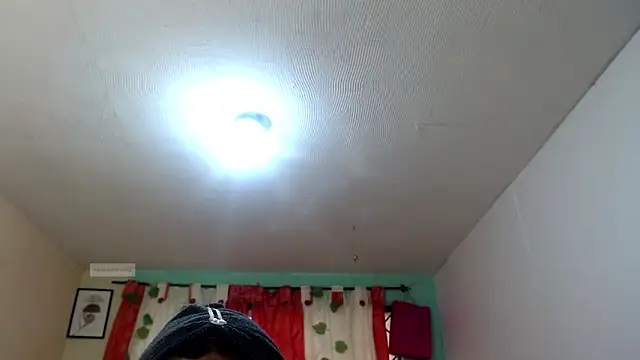 vale miel online show from September 9, 2025, 5:34 pm