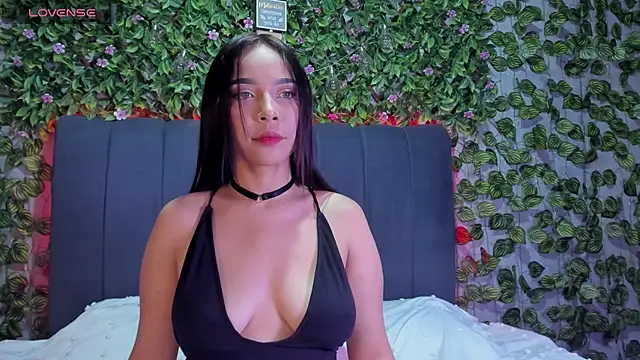 evelin 33 online show from September 29, 2025, 8:57 pm