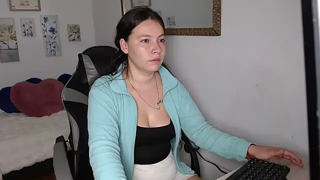 mariaana  222 online show from March 4, 2026, 3:34 am