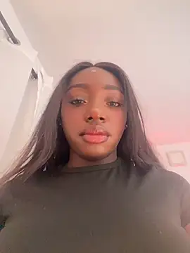 alissradiante1 online show from April 18, 2026, 2:26 am