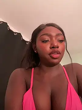 Snapshot of alissradiante1 chatting on June 1, 2026, 2:46 am alissradiante1 online show from June 1, 2026, 2:46 am