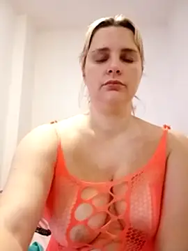 JessicaItalia online show from November 15, 2025, 10:12 am