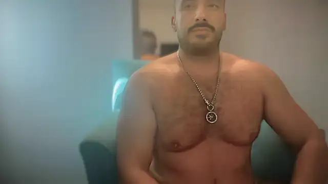 CloudyMuscleBeefy online show from October 6, 2025, 12:46 pm