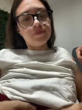 Snapshot of kate_rabittsex chatting on February 6, 2025, 12:33 am kate rabittsex online show from February 6, 2025, 12:33 am