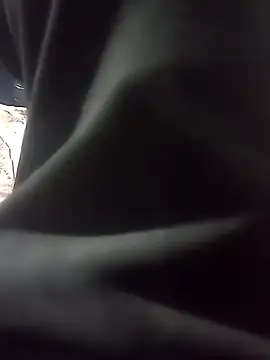 Snapshot of ConfidedAward chatting on November 4, 2025, 4:33 am ConfidedAward online show from November 4, 2025, 4:33 am