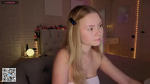 FlowersLover online show from September 11, 2025, 5:46 pm