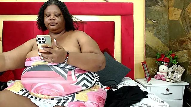 Exoticbigmandy online show from April 10, 2026, 3:17 pm