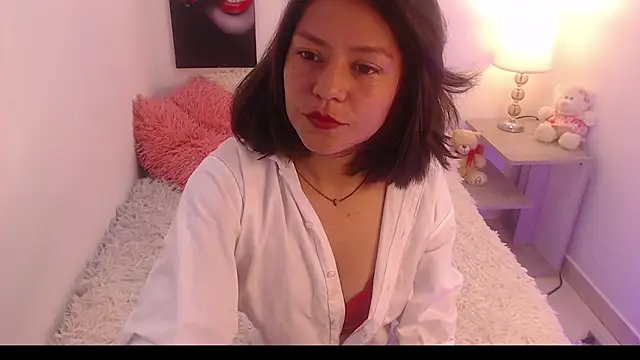 Snapshot of renataj chatting on October 2, 2025, 1:40 pm renataj online show from October 2, 2025, 1:40 pm