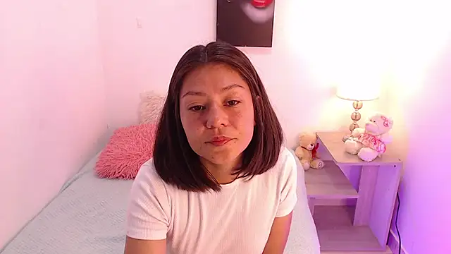 Snapshot of renataj chatting on November 13, 2025, 6:51 pm renataj online show from November 13, 2025, 6:51 pm