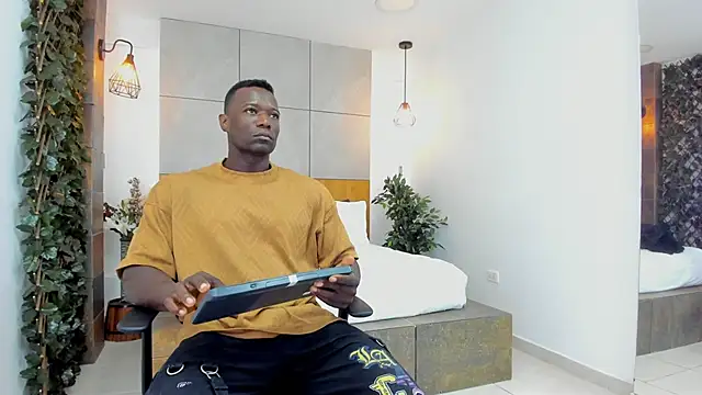 MarcusBlack  online show from December 17, 2025, 12:33 pm