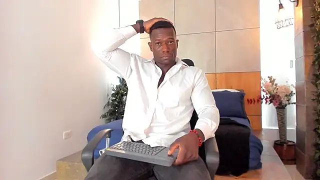 Snapshot of MarcusBlack_ chatting on July 28, 2026, 3:21 pm MarcusBlack online show from July 28, 2026, 3:21 pm