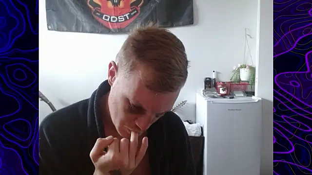 lustylyndon online show from September 28, 2025, 5:40 pm