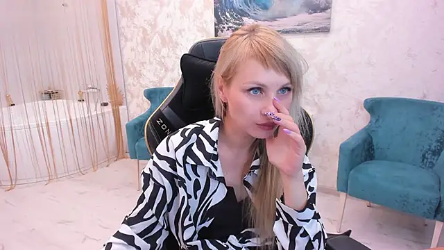 LindaSandy 1 online show from September 15, 2025, 7:52 am