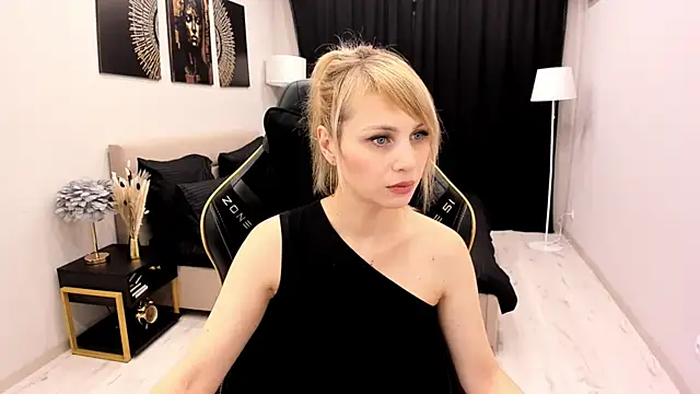 LindaSandy 1 online show from November 8, 2025, 9:09 am