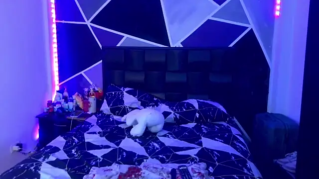 jazminslut online show from February 16, 2026, 11:56 pm