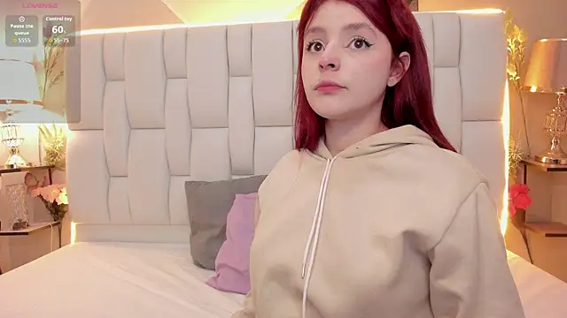 Snapshot of Amandacooper2 chatting on November 5, 2025, 4:12 am Amandacooper2 online show from November 5, 2025, 4:12 am