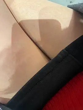 xiaoyuan01 online show from March 1, 2026, 2:46 am