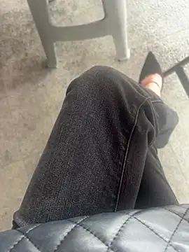 xiaoyuan01 online show from March 26, 2026, 3:01 am