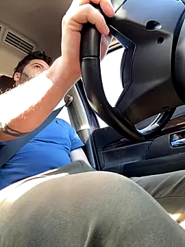 uto857 online show from November 14, 2025, 1:32 pm