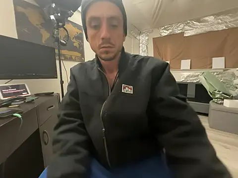 bigthingss69 online show from June 5, 2026, 1:23 am