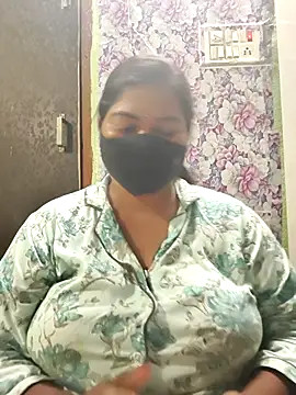 Liyaa 24 online show from March 21, 2026, 4:43 pm